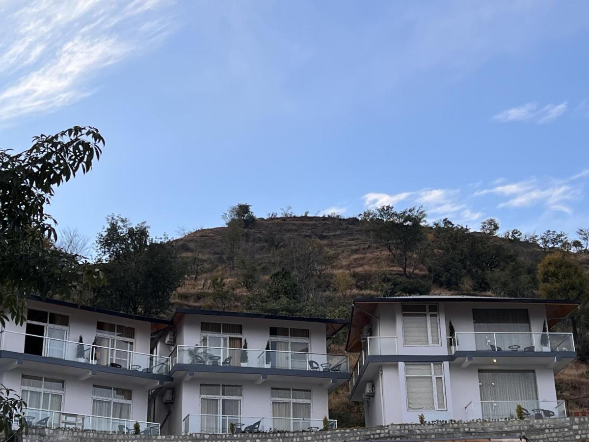 Dandelion By The Hills Hotel Lakhwar Ngoại thất bức ảnh