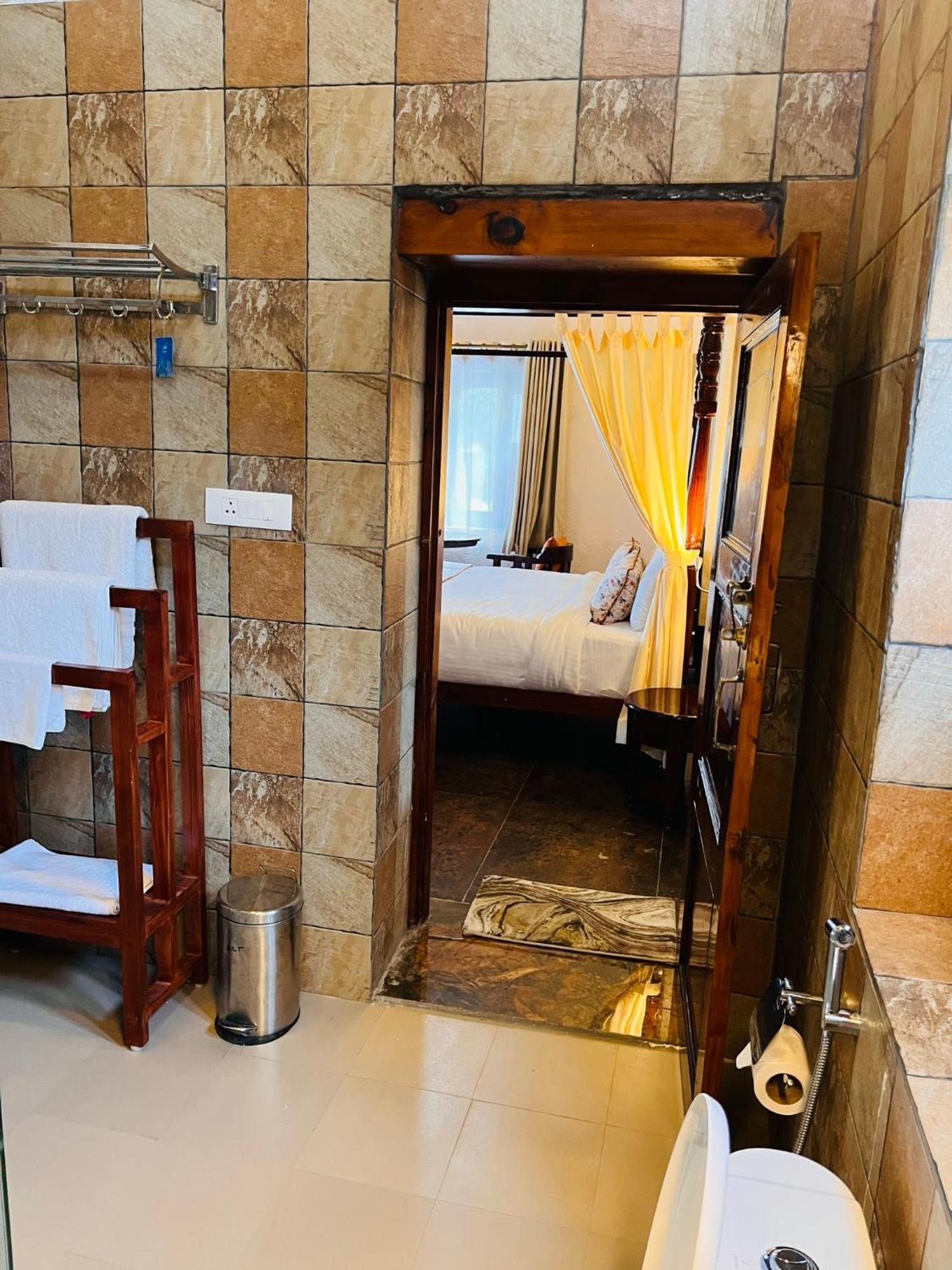 Dandelion By The Hills Hotel Lakhwar Ngoại thất bức ảnh