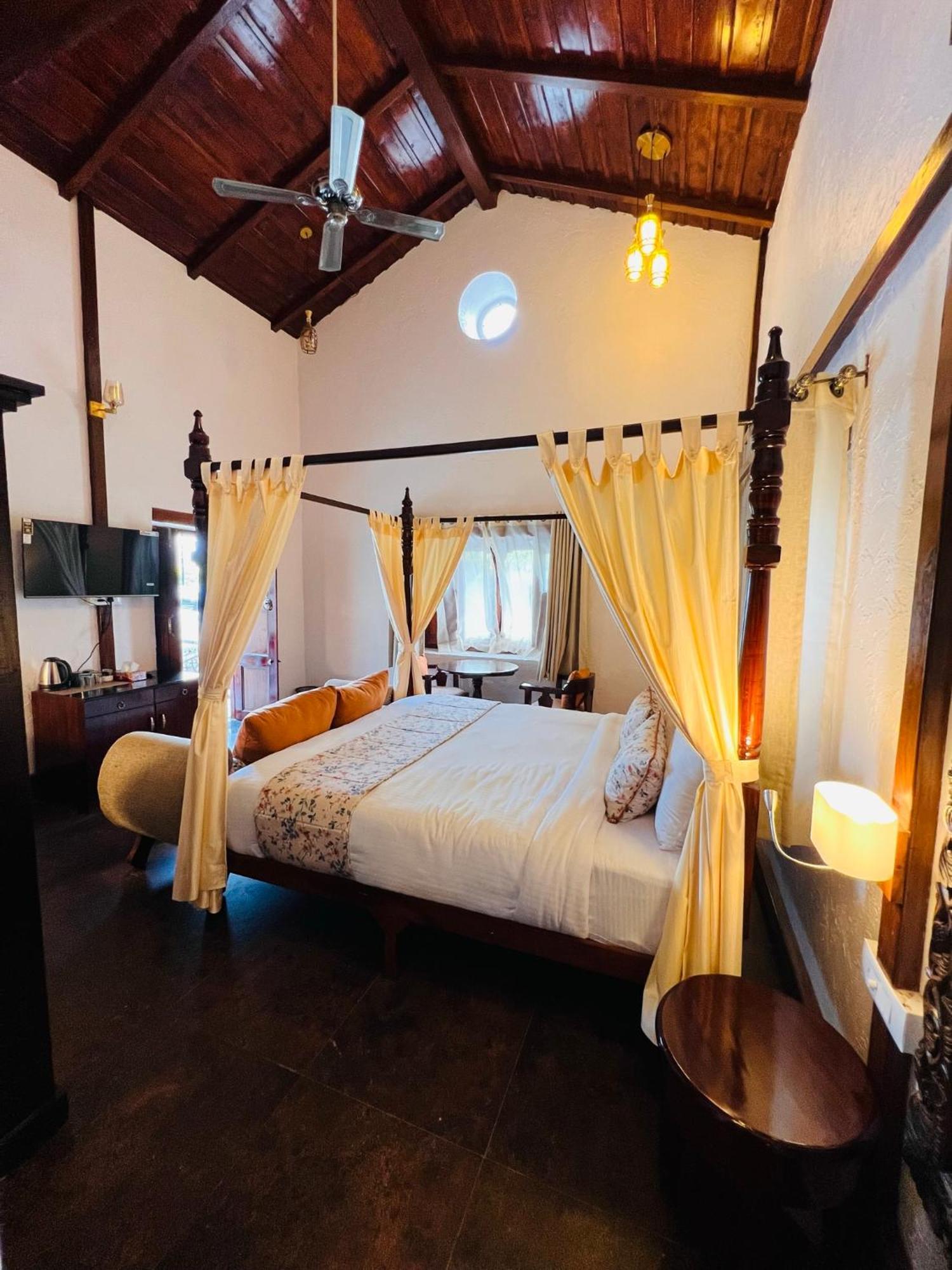 Dandelion By The Hills Hotel Lakhwar Ngoại thất bức ảnh