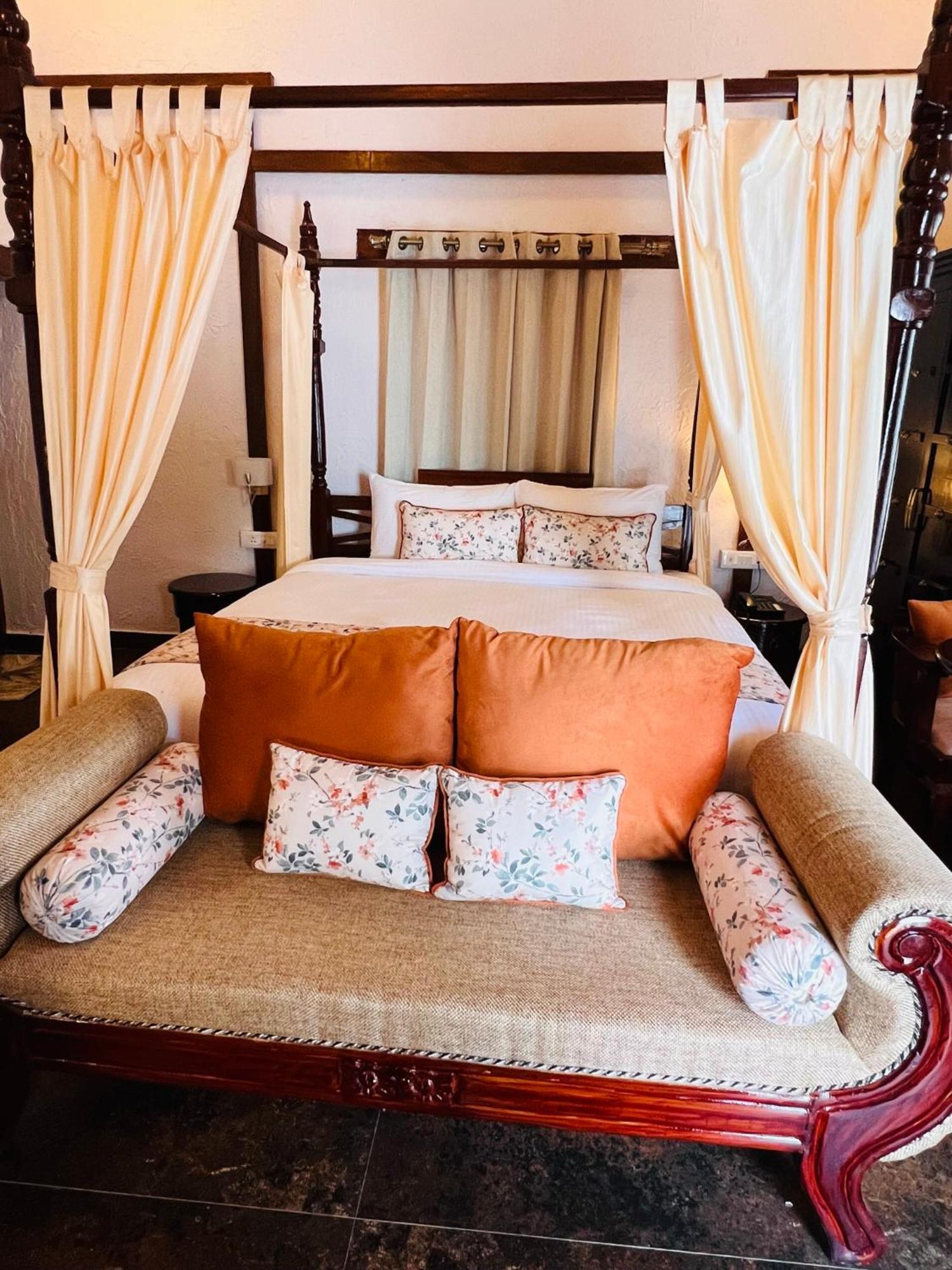 Dandelion By The Hills Hotel Lakhwar Ngoại thất bức ảnh